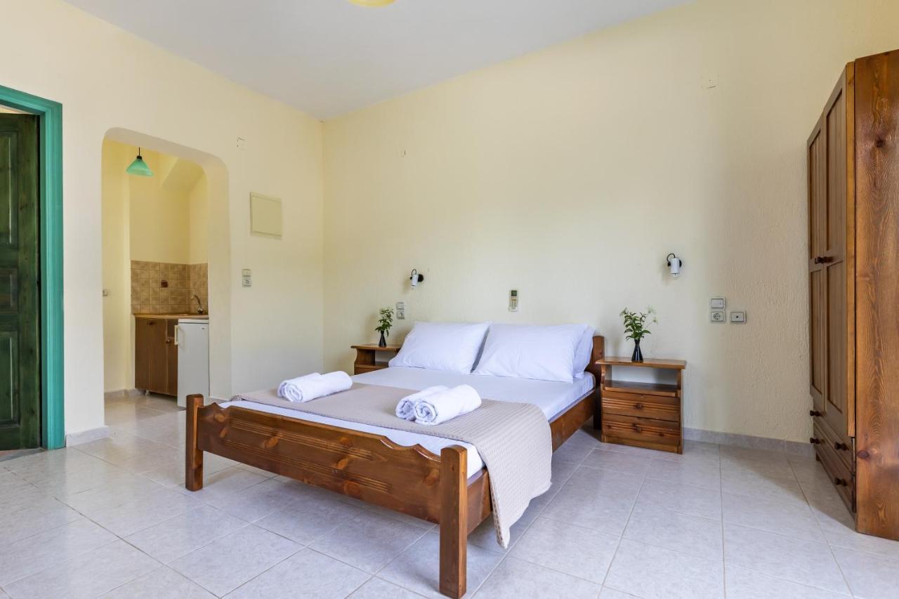 Skopelos Evergreen Apartments Stafylos Exterior photo