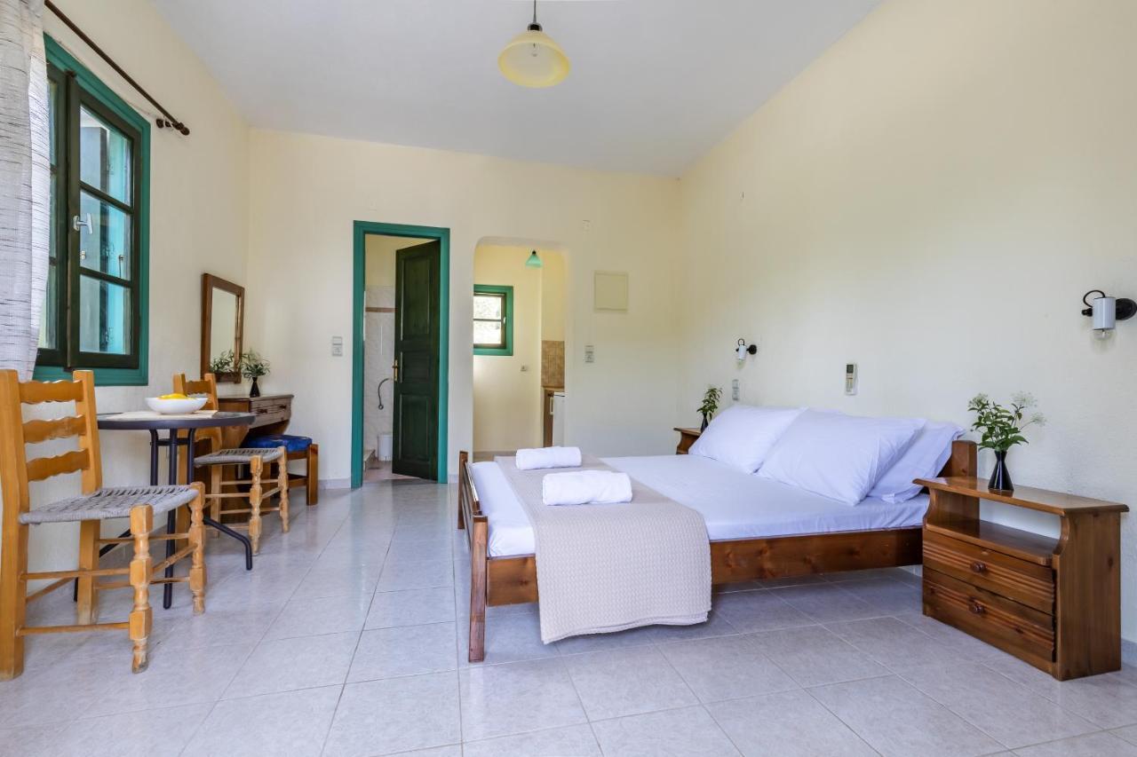 Skopelos Evergreen Apartments Stafylos Exterior photo